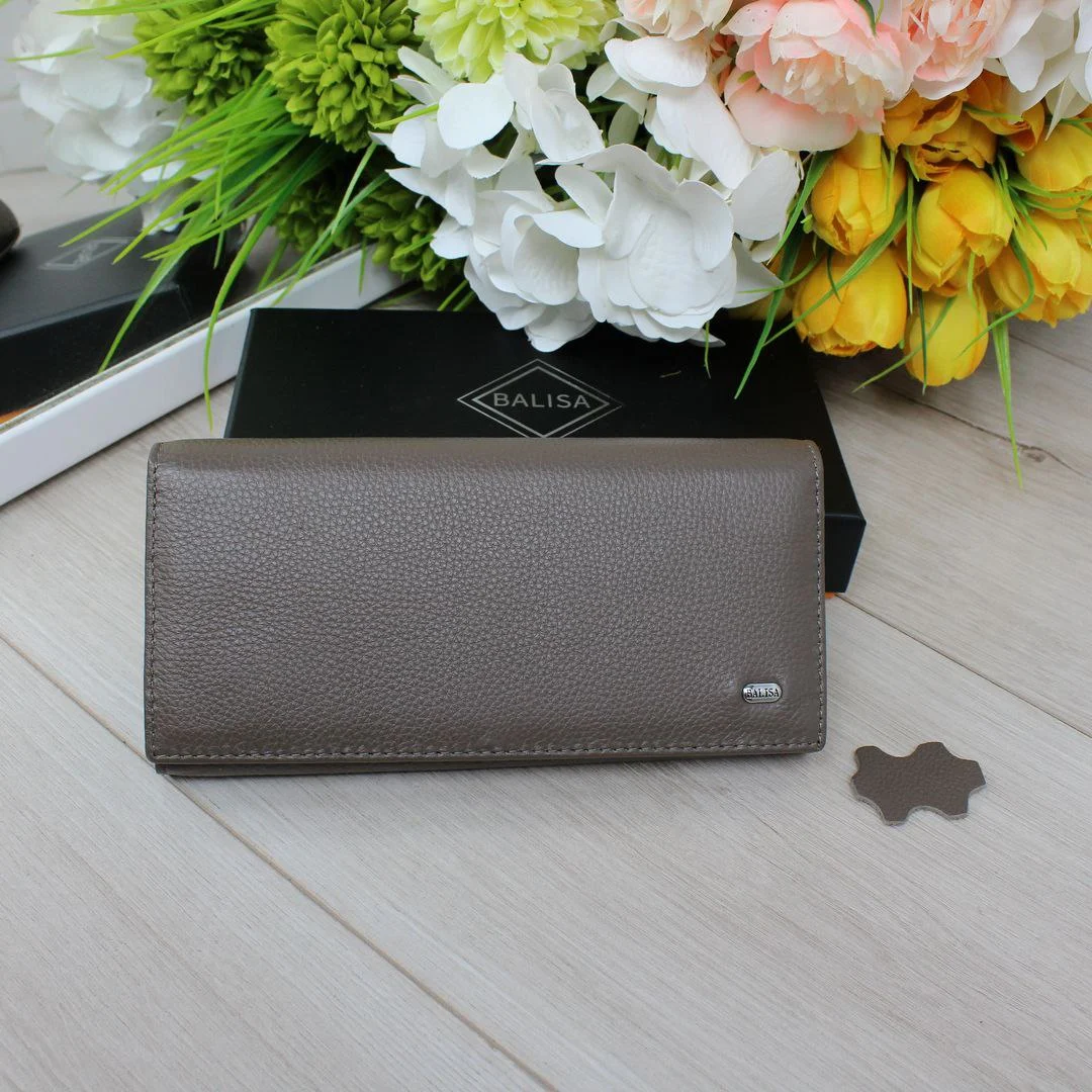 Жіночий гаманець сіро-коричневого кольору