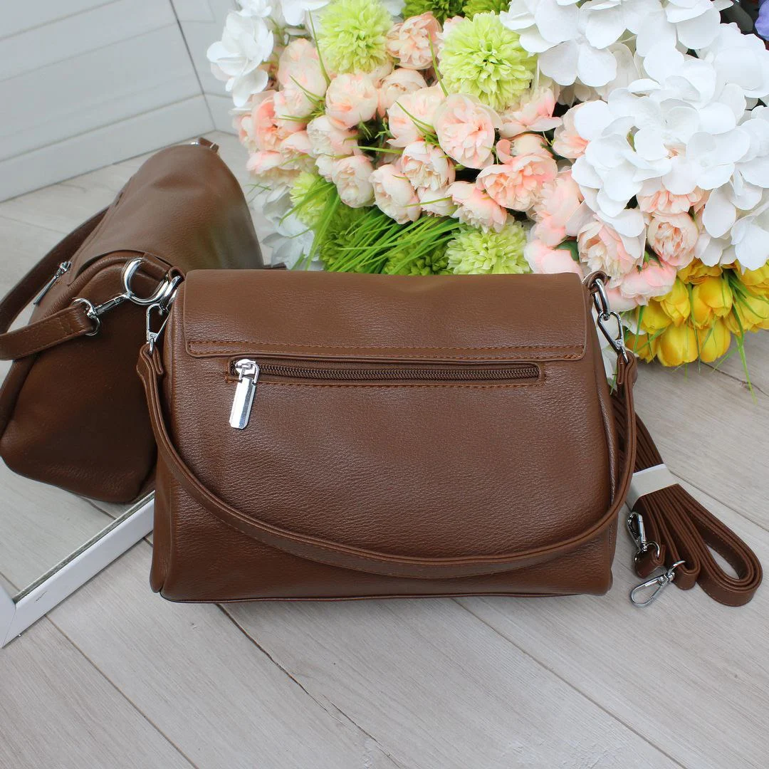 Стильна сумка крос-боді руда з екошкіри для творчих натур