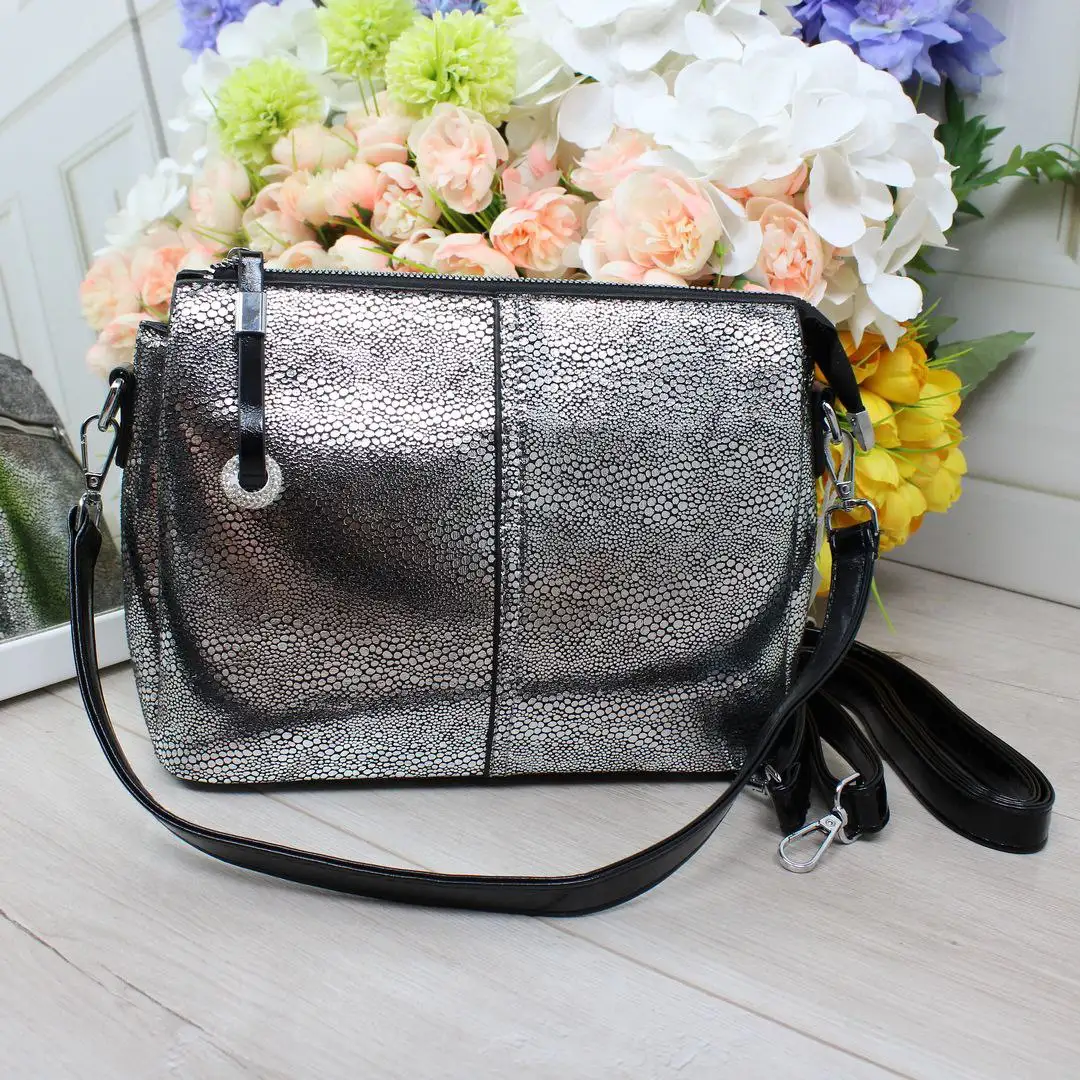 Сіра сумка крос-боді універсальна для міста з еко-шкіри