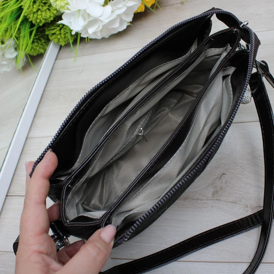 Жіноча сумка крос-боді для ділових зустрічей чорна еко-шкіра