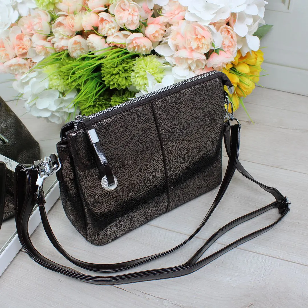 Сумка крос-боді для вчительки шоколадна з еко-шкіри