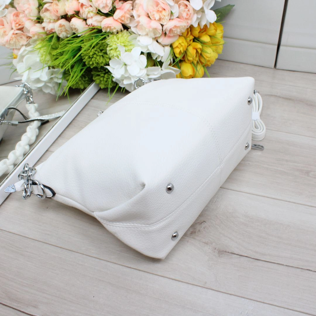 Біла сумка-мішок екологічна з еко-шкіри для міста