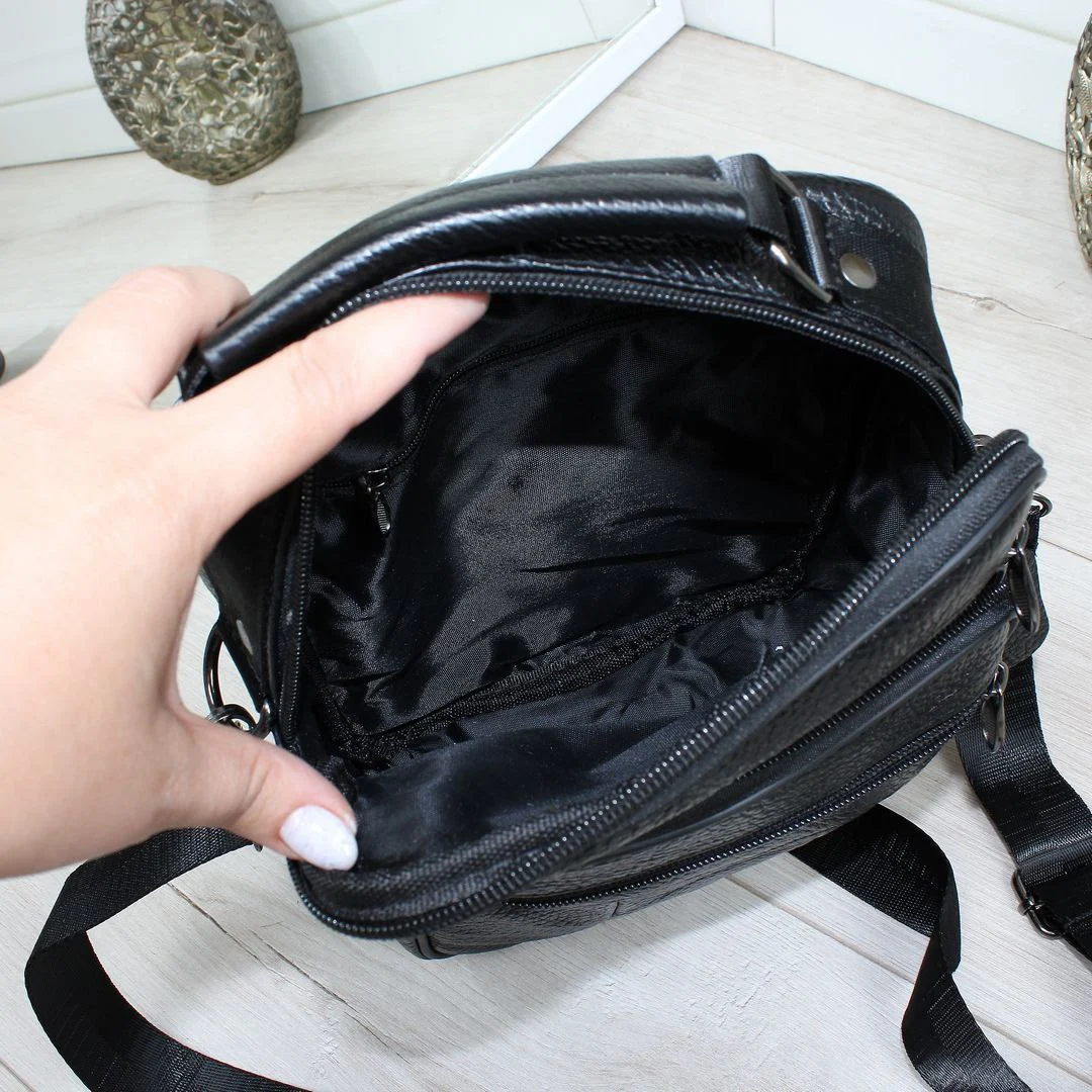 Чоловіча сумка через плече для бізнесу чорна з натуральної шкіри