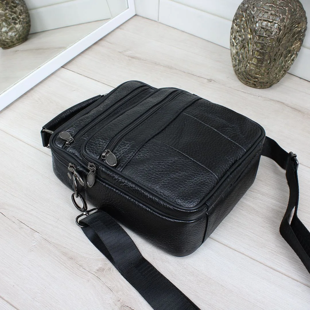 Чоловіча сумка через плече для роботи в місті з натуральної шкіри