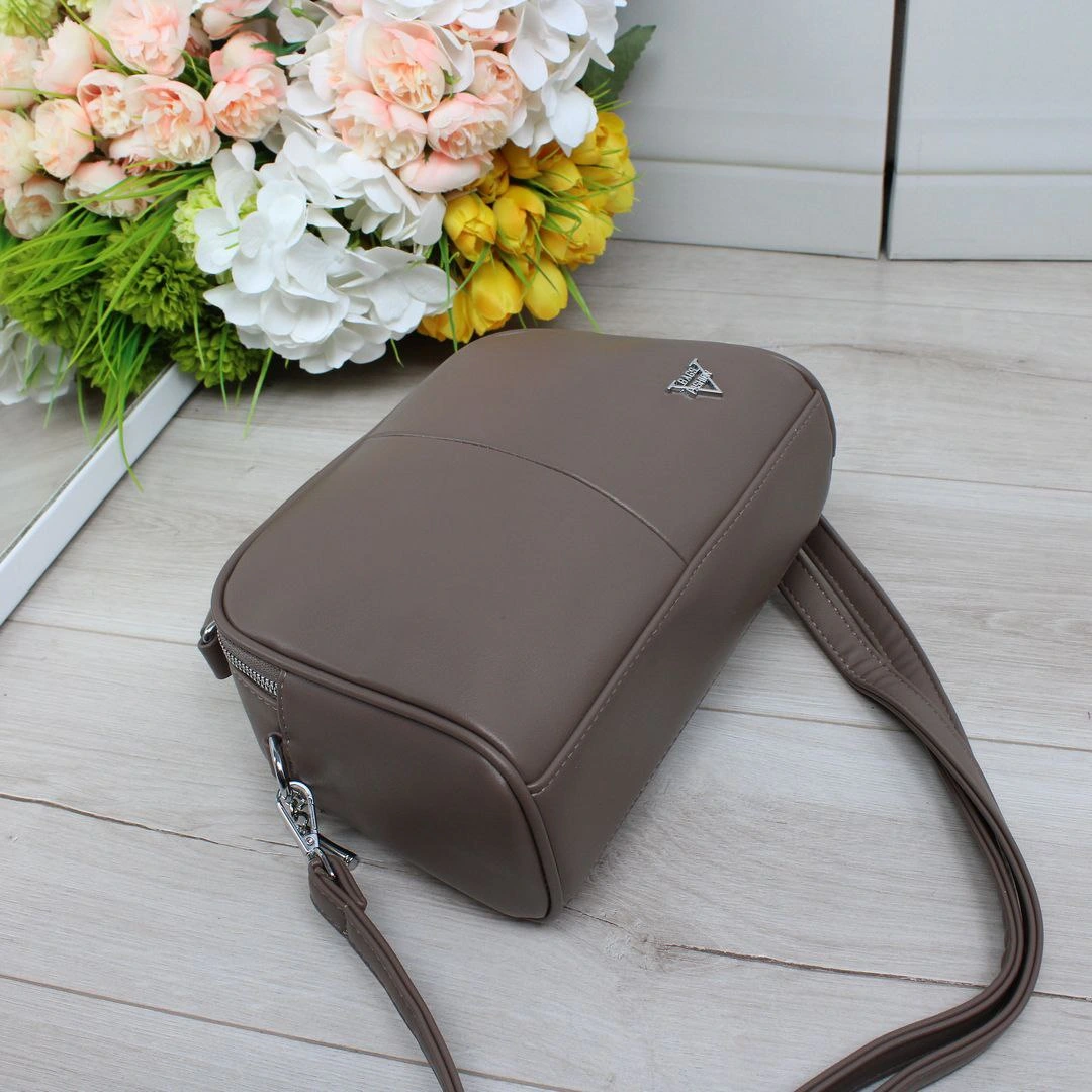 Сумка крос-боді кольору мокко для ділових заходів з еко-шкіри