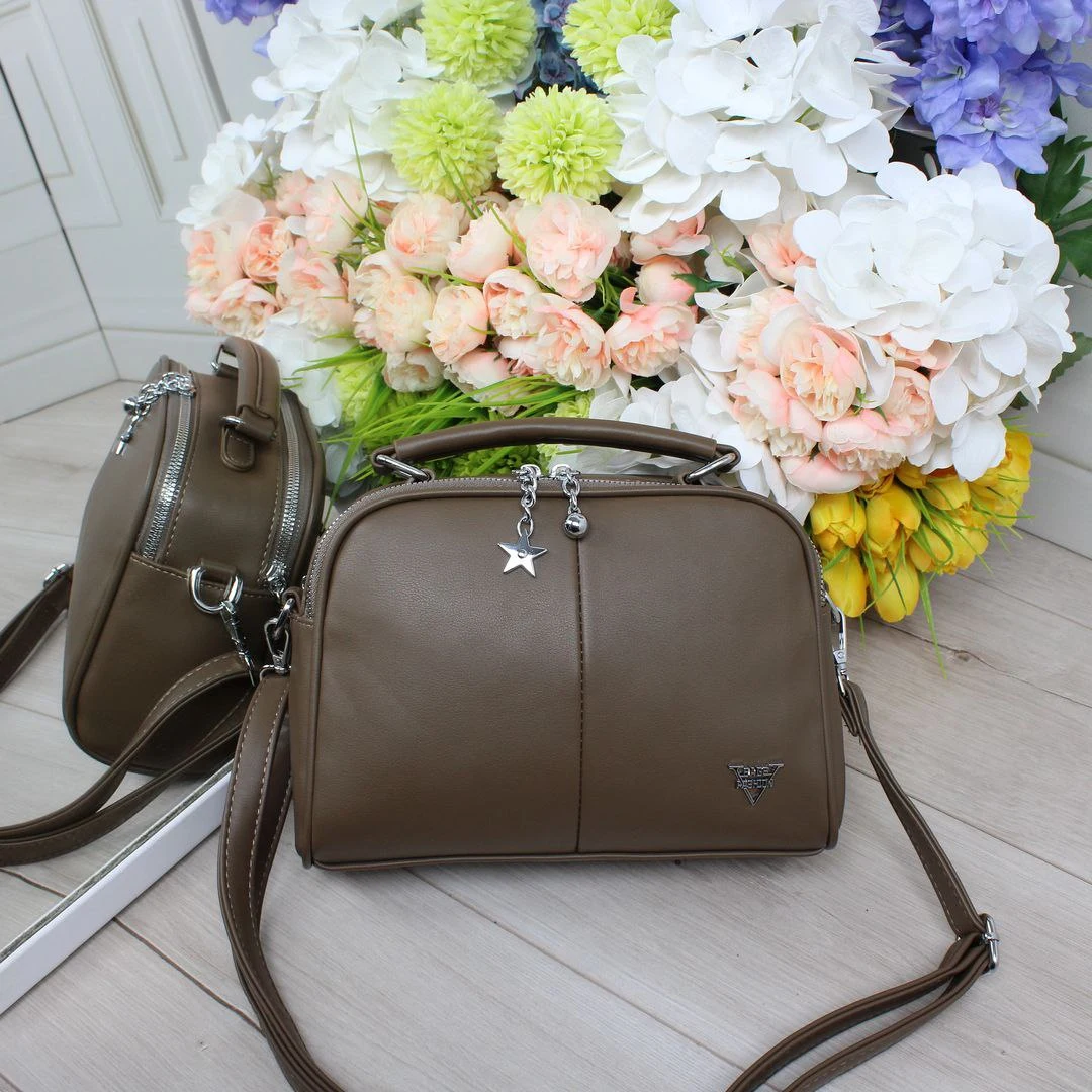 Сумка крос-боді капучіно для фрілансера з еко-шкіри