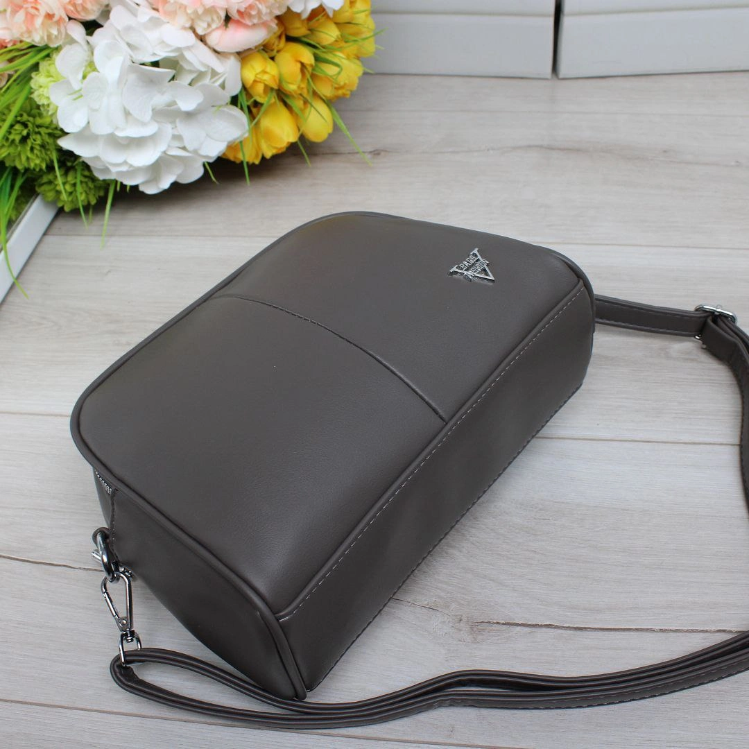 Сумка крос-боді графітова мінімалістична з еко-шкіри