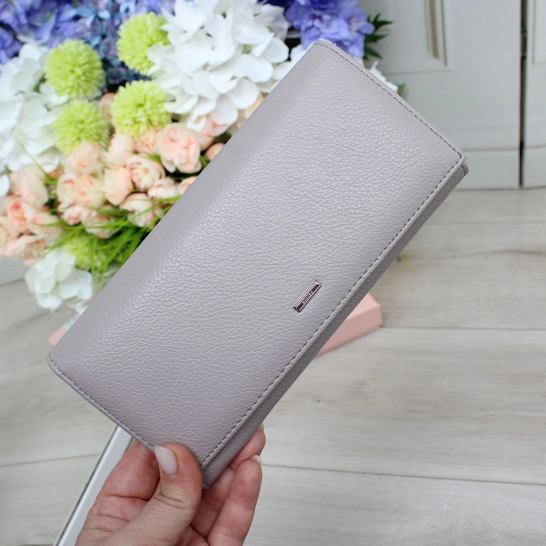 Жіночий сірий гаманець із екошкіри