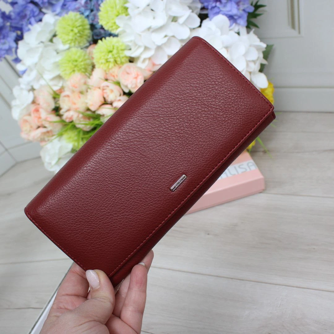 Жіночий гаманець бордо з екошкіри — стиль і практичність у деталях