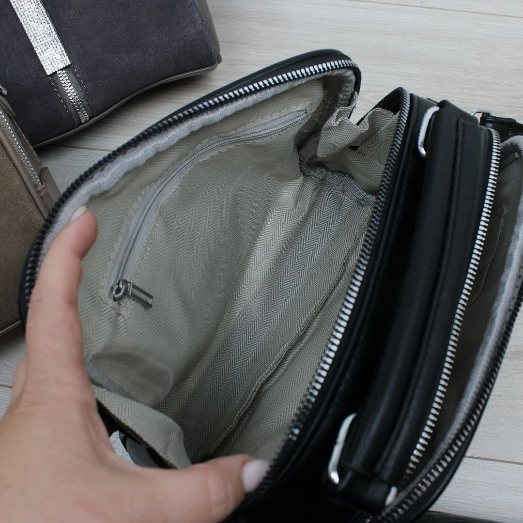 Жіноча сумка через плече з натуральної замші та еко-шкіри чорна