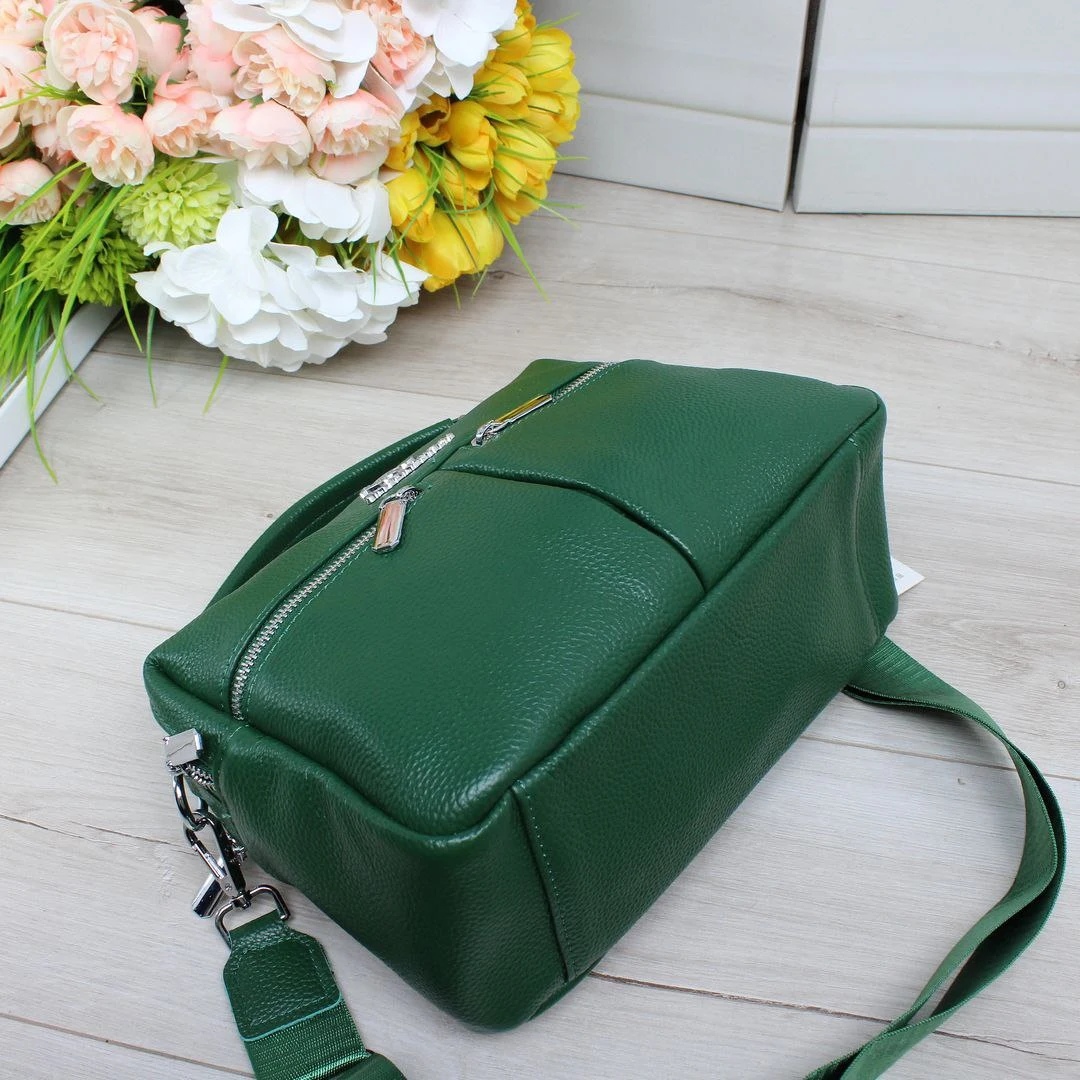 Жіноча зелена сумка з натуральної шкіри на два відділення