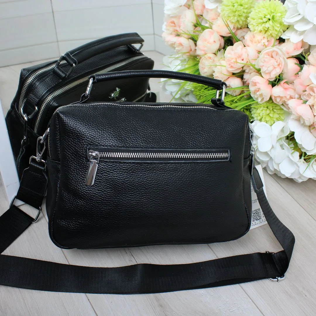 Жіноча чорна сумка з натуральної шкіри з двома відділеннями