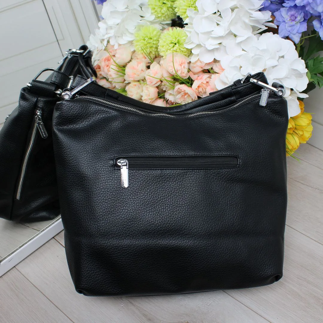 Сумка-мішок чорна з екошкіри на плече, формат А4