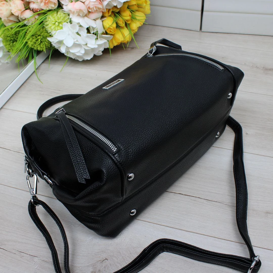 Жіноча чорна сумка крос-боді з екошкіри люкс якості на два відділення через плече