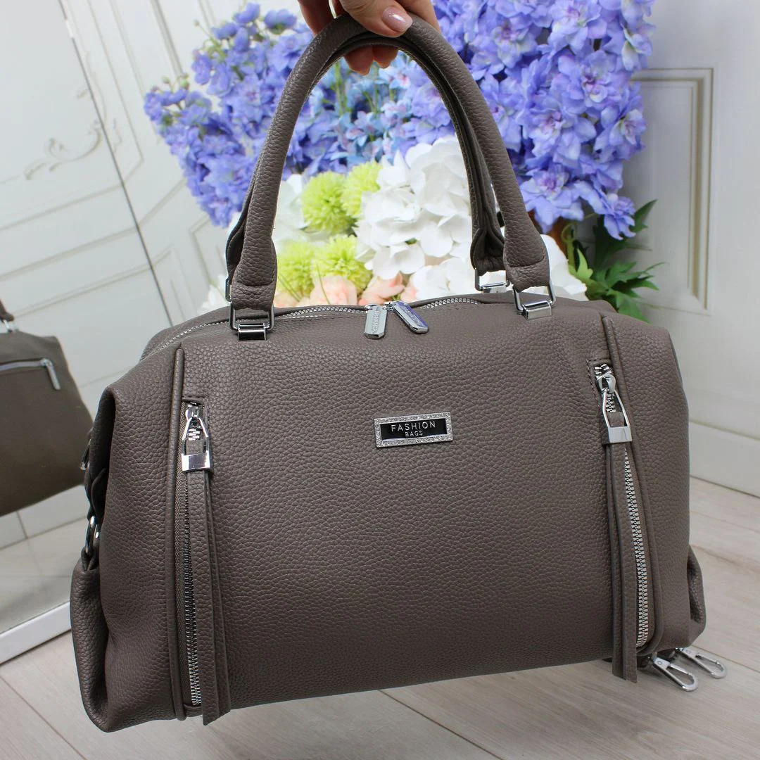 Жіноча сумка кольору капучіно крос-боді з екошкіри люкс якості через плече