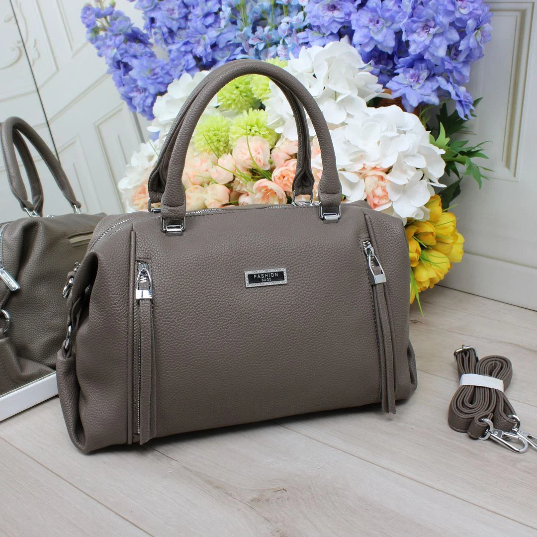 Жіноча сумка кольору капучіно крос-боді з екошкіри люкс якості через плече