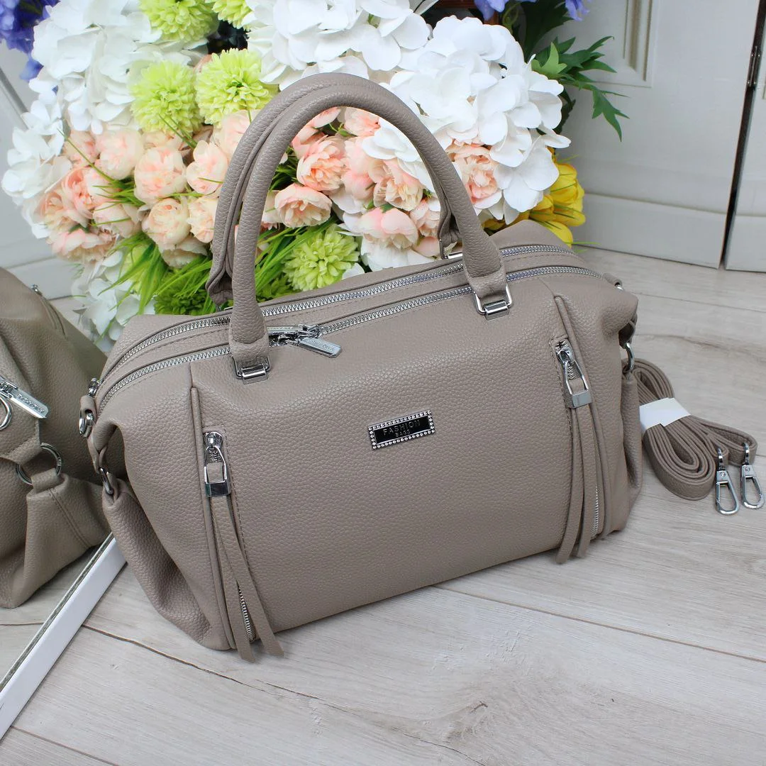 Жіноча темно-бежева сумка крос-боді з екошкіри люкс якості через плече