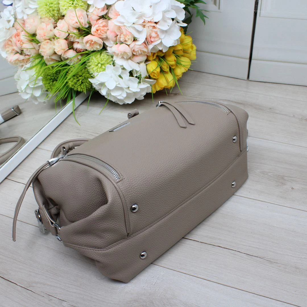 Жіноча темно-бежева сумка крос-боді з екошкіри люкс якості через плече