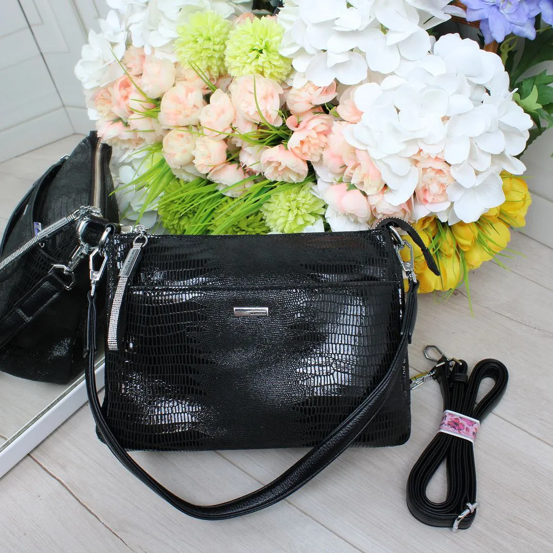 Жіноча чорна сумочка з натуральної лазерної шкіри через плече крос-боді