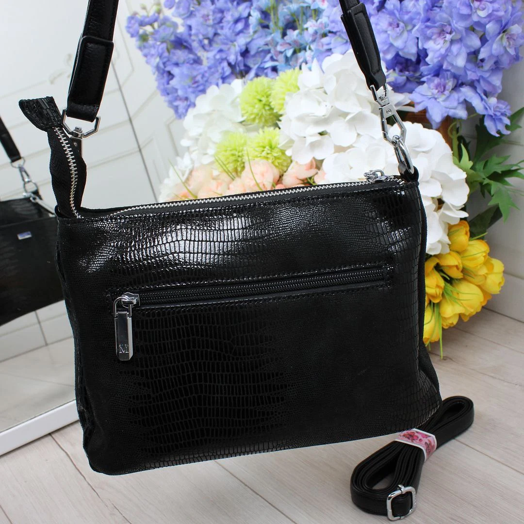 Жіноча чорна сумочка з натуральної лазерної шкіри через плече крос-боді