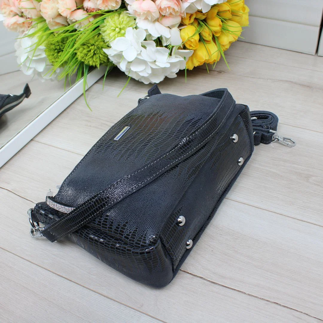 Жіноча блакитна сумочка з натуральної лазерної шкіри через плече крос-боді