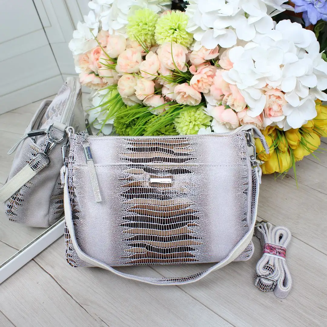 Жіноча бежева сумочка з натуральної лазерної шкіри через плече крос-боді