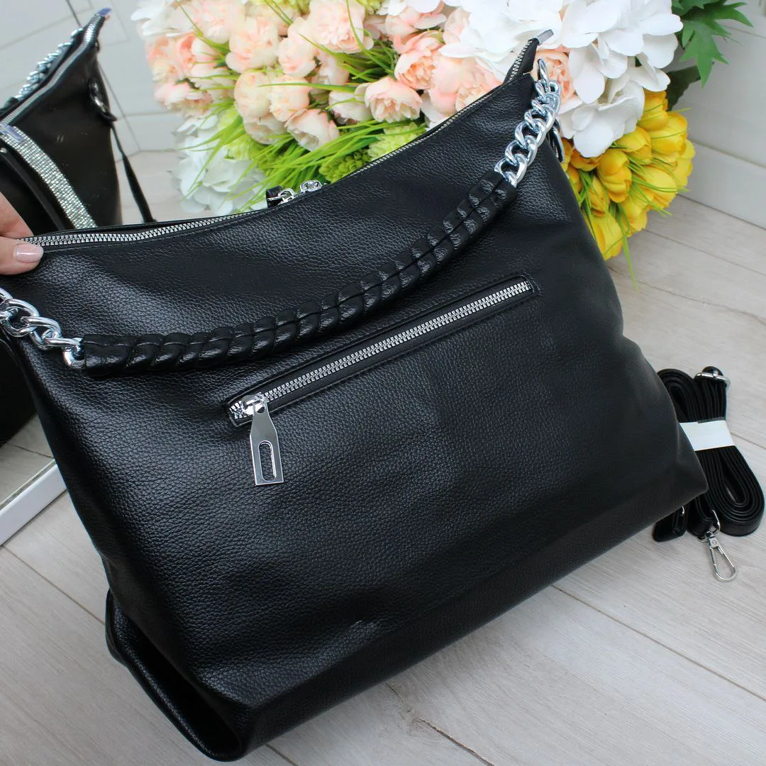 Жіноча сумка-мішок чорна для офісу з відділенням А4 з еко-шкіри