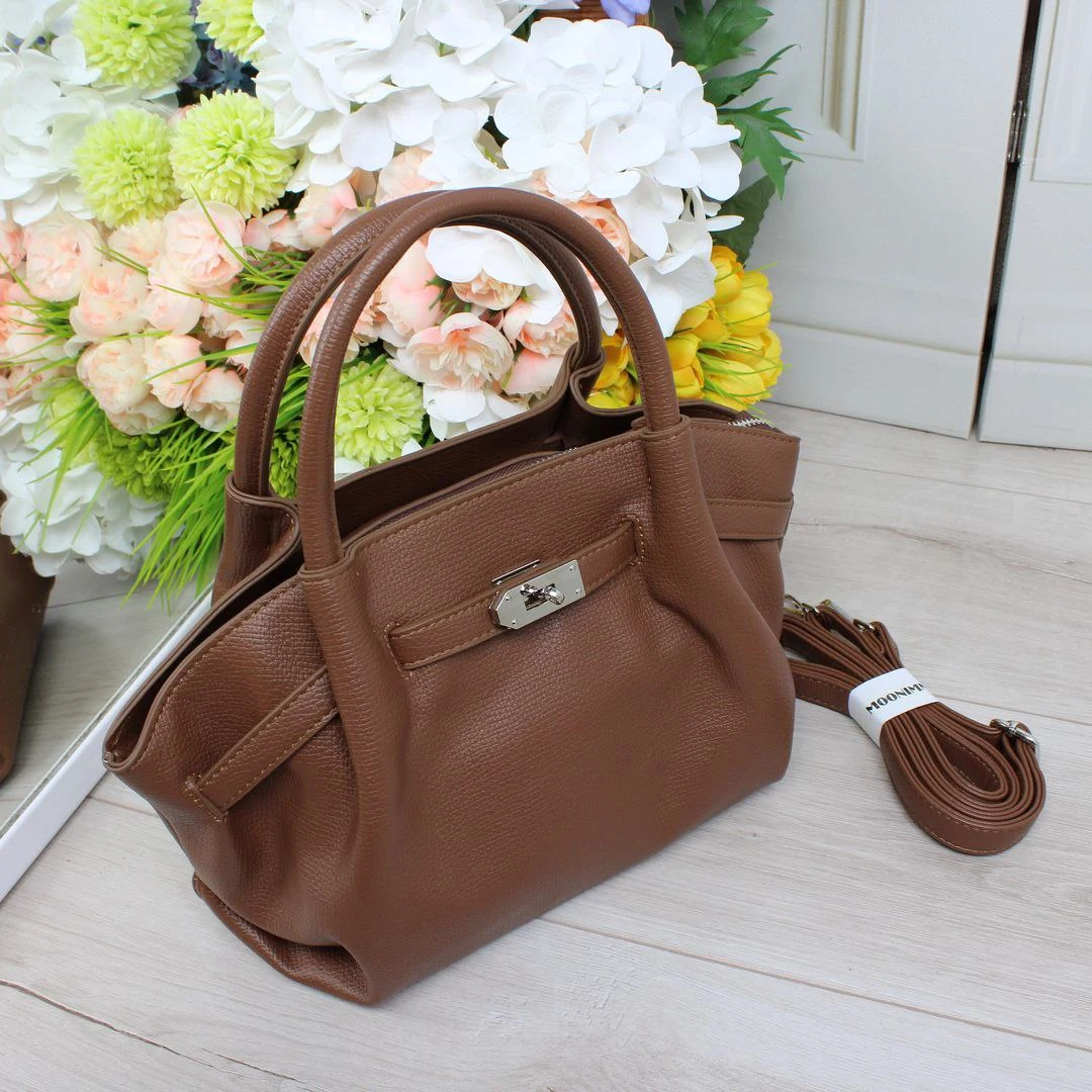 Жіноча коричнева сумка тоут з екошкіри через плече з регульованим ременем