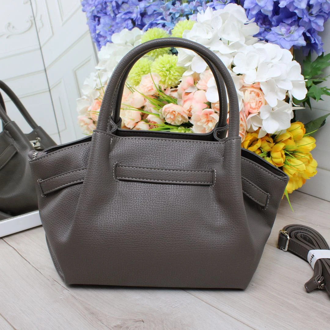 Жіноча графітова сумка тоут з екошкіри через плече з регульованим ременем